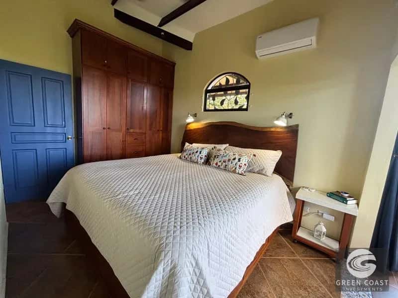 Oceanview Retreat with Guesthouse & Pool in Gated Community - US-Style Fixed Mortgage Available! — view 1, Quepos, Parrita, Costa Rica