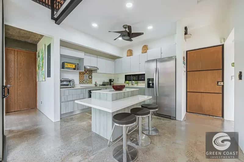 Uvita Modern Industrial Villa: Prime Location, Infinity Pool & Rental Income Potential — view 1, Bahía Ballena, Osa, Costa Rica
