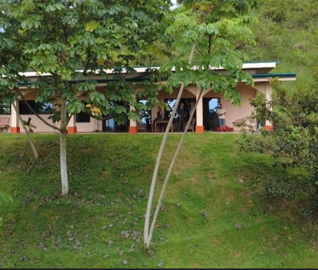 Modern Mountainside Retreat in Lagunas de Barú