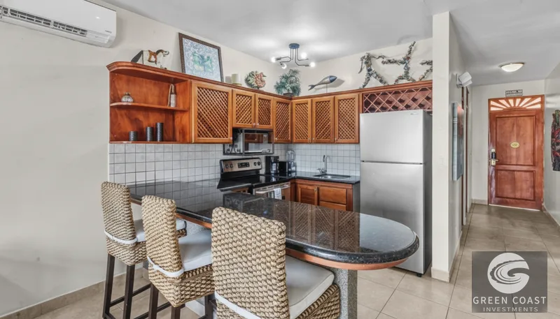 Jaco Beach Oceanfront Penthouse: 3 Beds, Private Rooftop & Panoramic Pacific Views — view 6, Jaco, Costa Rica