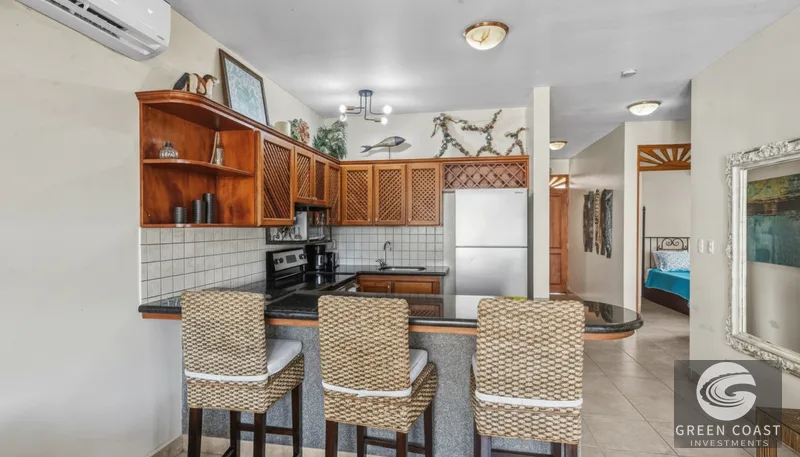 Jaco Beach Oceanfront Penthouse: 3 Beds, Private Rooftop & Panoramic Pacific Views — view 7, Jaco, Costa Rica