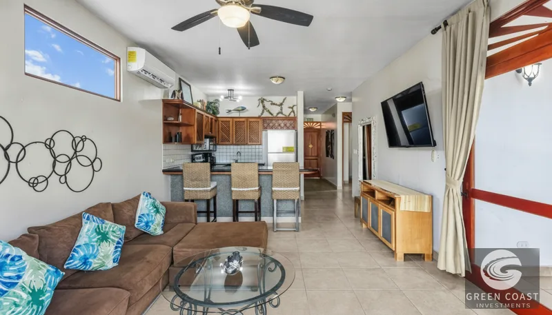 Jaco Beach Oceanfront Penthouse: 3 Beds, Private Rooftop & Panoramic Pacific Views — view 12, Jaco, Costa Rica