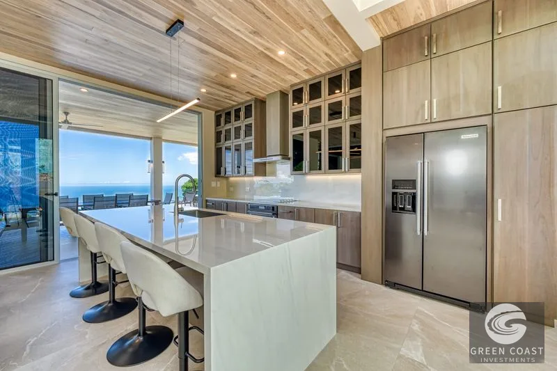 Bella Vista Estate: Ocean & Mountain Views, Waterfall Entry, Infinity Pool, Tropical Luxury — view 13, Dominical, Costa Rica