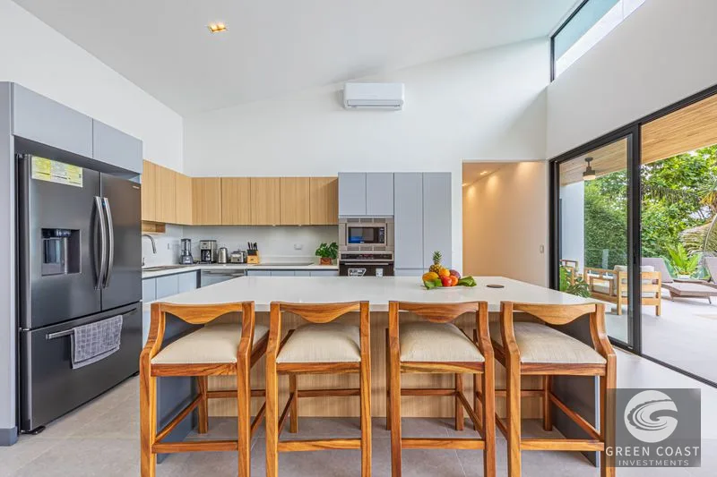 Uvita Ocean-View Luxury: Modern 4-BR Home with Infinity Pool & High Rental Income Potential — view 12, Bahia Ballena, Costa Rica