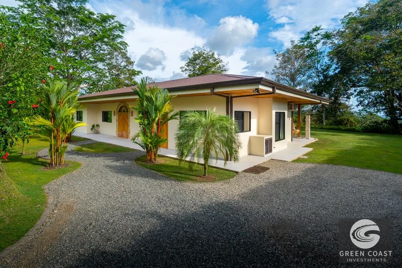 Ojochal Oasis: Modern Tropical Home with Ocean & Mountain Views, Smart Features & Bali-Style Pool — view 3, Ojochal, Costa Rica