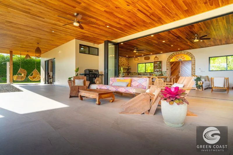 Ojochal Oasis: Modern Tropical Home with Ocean & Mountain Views, Smart Features & Bali-Style Pool — view 5, Ojochal, Costa Rica