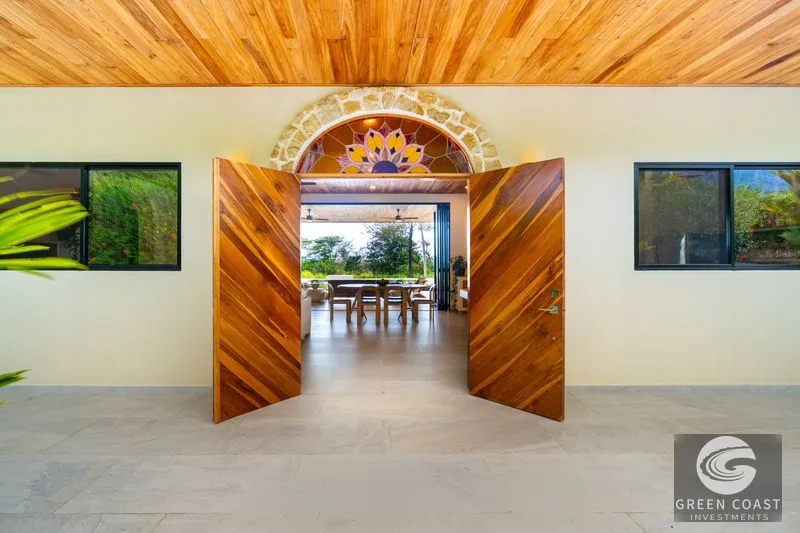 Ojochal Oasis: Modern Tropical Home with Ocean & Mountain Views, Smart Features & Bali-Style Pool — view 10, Ojochal, Costa Rica