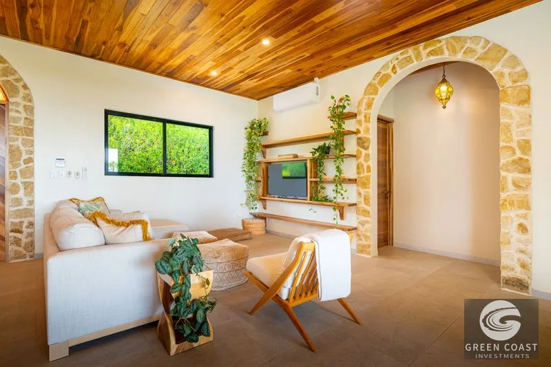 Ojochal Oasis: Modern Tropical Home with Ocean & Mountain Views, Smart Features & Bali-Style Pool — view 11, Ojochal, Costa Rica