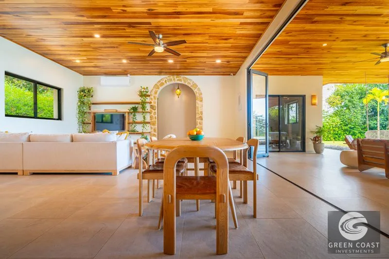 Ojochal Oasis: Modern Tropical Home with Ocean & Mountain Views, Smart Features & Bali-Style Pool — view 14, Ojochal, Costa Rica