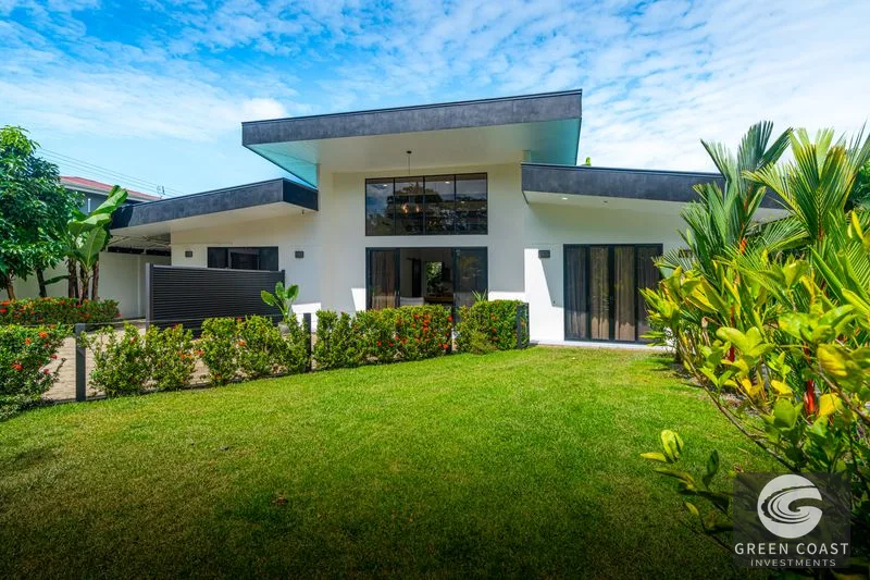 Uvita Oasis: Modern 3-Bed Home Steps from National Park Beach & Town Amenities — view 3, Bahía Ballena, Osa, Costa Rica