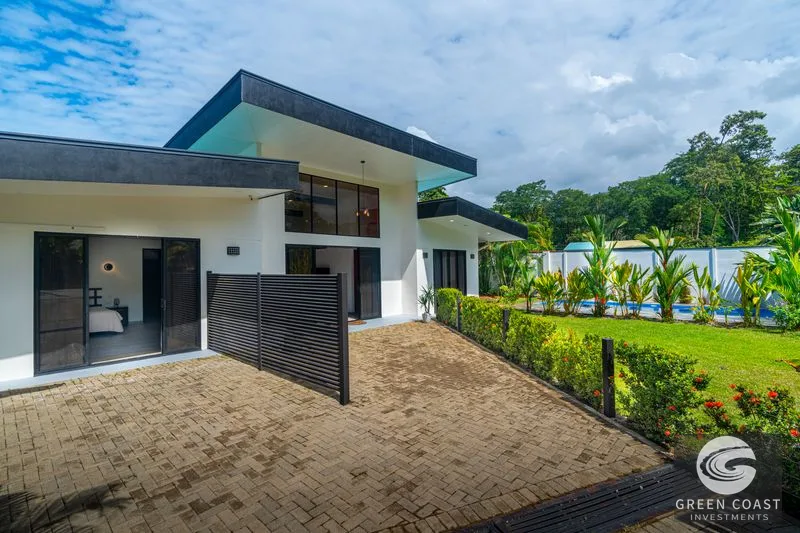 Uvita Oasis: Modern 3-Bed Home Steps from National Park Beach & Town Amenities — view 6, Bahía Ballena, Osa, Costa Rica