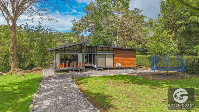 Charming 2-Bedroom Home in the Heart of Ojochal – Privacy, Convenience, and Opportunity Await! — view 2, Ojochal, Costa Rica