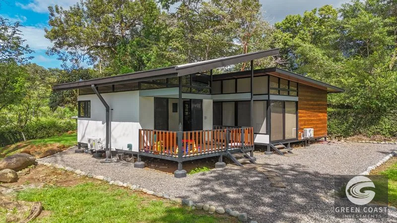 Charming 2-Bedroom Home in the Heart of Ojochal – Privacy, Convenience, and Opportunity Await! — view 3, Ojochal, Costa Rica