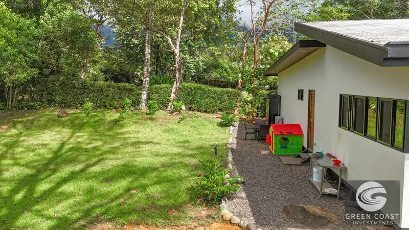 Charming 2-Bedroom Home in the Heart of Ojochal – Privacy, Convenience, and Opportunity Await! — view 10, Ojochal, Costa Rica