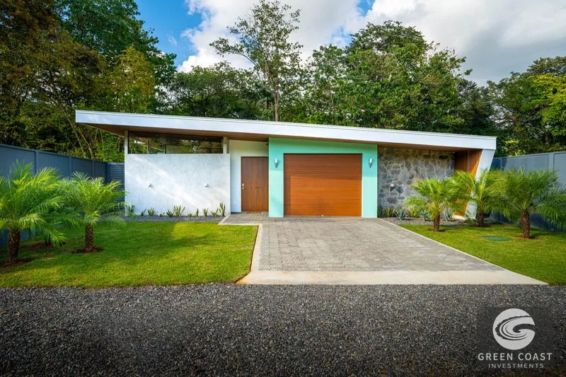 Stunning 3-Bedroom, 2.5-Bathroom Tropical Mid-Century Modern Home – Steps from the Beach — view 4, Uvita, Osa, Costa Rica