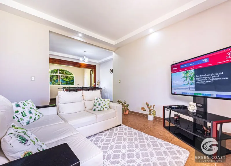 Uvita 5-Bed Home: Walk to Town, Room for Pool & Turnkey Airbnb Potential — view 7, Uvita, Bahia Ballena, Costa Rica