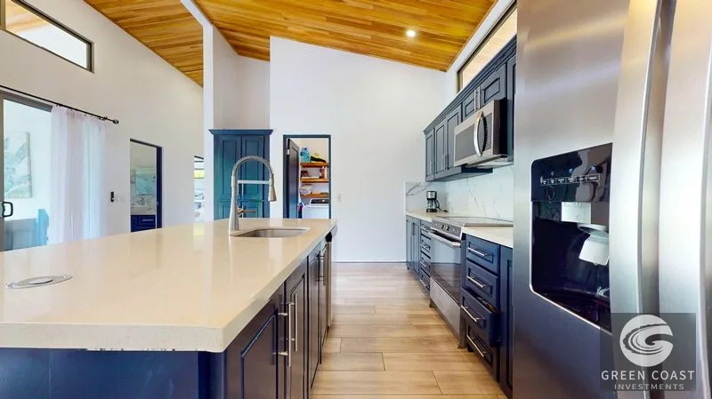 Modern 3BR Ojochal Home: Gated Community, Pool, Furnished & Family-Friendly Near Beaches & Schools — view 7, Ojochal, Costa Rica