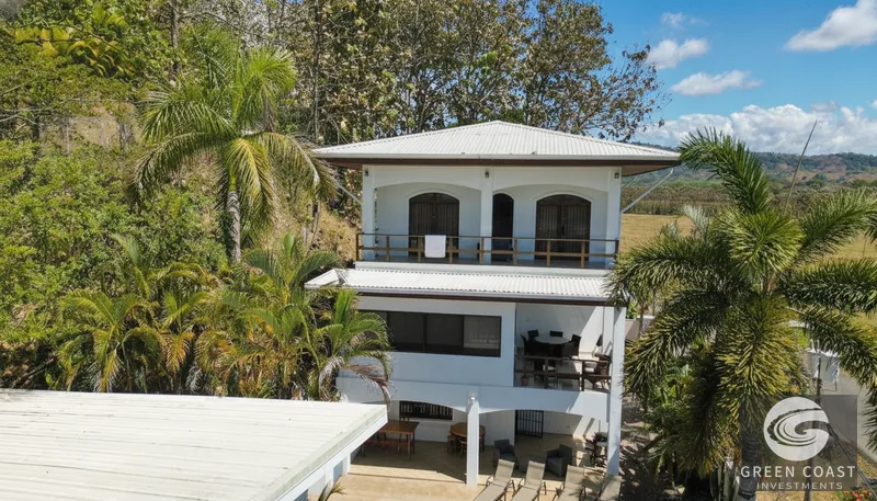 Surfside Villa: Newly Renovated 5-Bed Luxury Retreat Steps from Playa Hermosa Beach — view 3, Jacó, Garabito, Costa Rica