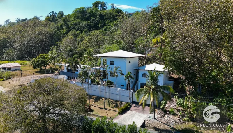 Surfside Villa: Newly Renovated 5-Bed Luxury Retreat Steps from Playa Hermosa Beach — view 8, Jacó, Garabito, Costa Rica