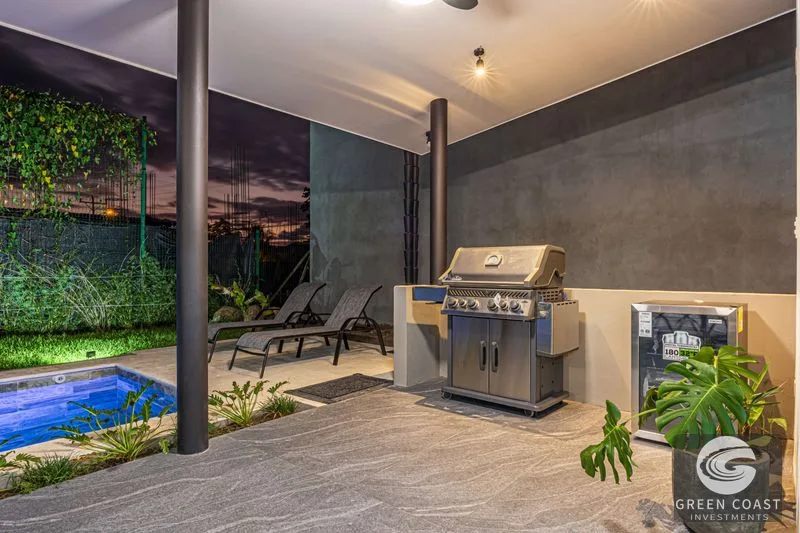 Uvita Luxury Villa: Walk to Amenities, Private Pool & Income Potential — view 4, Uvita, Costa Rica