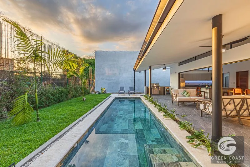 Uvita Luxury Villa: Walk to Amenities, Private Pool & Income Potential — view 10, Uvita, Costa Rica