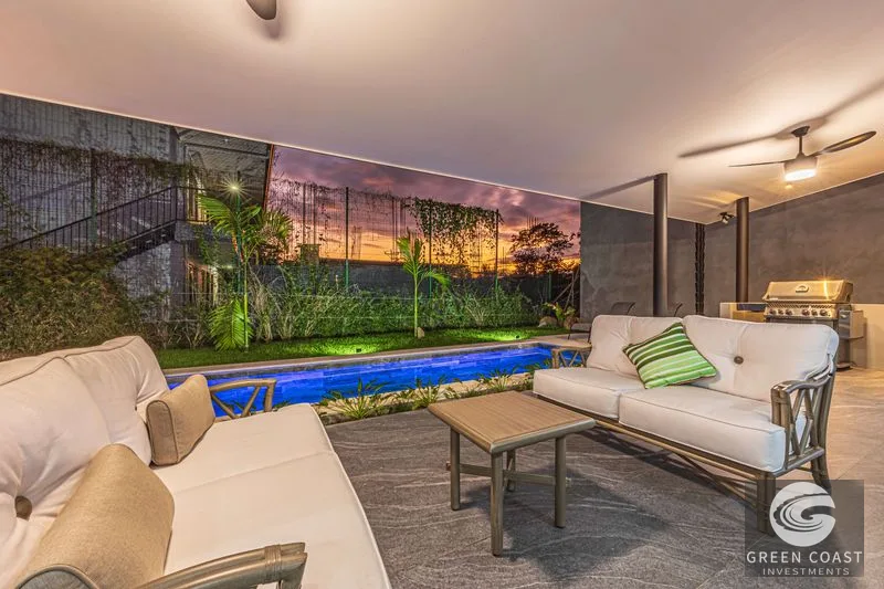 Uvita Luxury Villa: Walk to Amenities, Private Pool & Income Potential — view 14, Uvita, Costa Rica