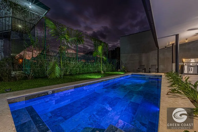 Uvita Luxury Villa: Walk to Amenities, Private Pool & Income Potential — view 15, Uvita, Costa Rica