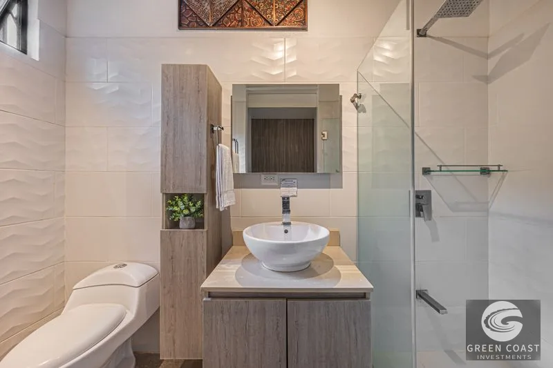 Uvita Modern Industrial Villa: Prime Location, Infinity Pool & Rental Income Potential — view 8, Bahía Ballena, Osa, Costa Rica