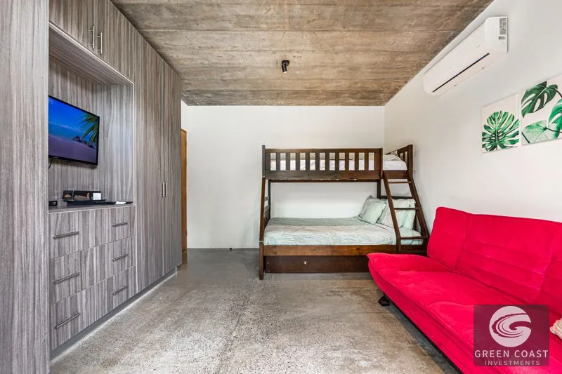 Uvita Modern Industrial Villa: Prime Location, Infinity Pool & Rental Income Potential — view 13, Bahía Ballena, Osa, Costa Rica