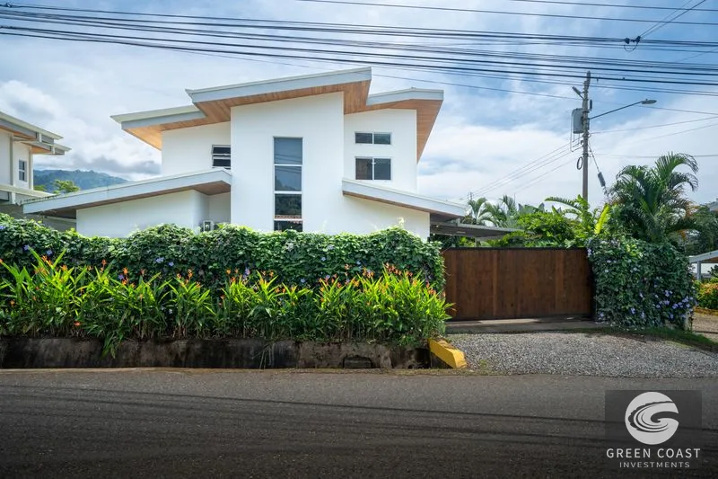 Ojochal Oasis: Modern 3-Bed Home with Pool, Mountain Views & Walk to Town — view 6, Ojochal, Osa, Costa Rica