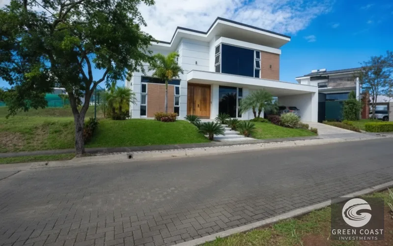 Grecia Luxury: 5-BR Single-Story Oasis with Garden, 5 Mins to Downtown — view 10, grecia, Grecia, Costa Rica