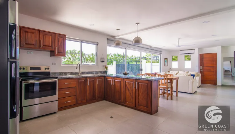 Surfside Duplex: 8-Bed Income Property with Private Pool Near Playa Hermosa — view 6, Jacó, Garabito, Costa Rica