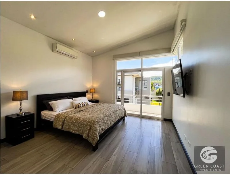 Luxury 4-Bed Home in Exclusive Ciudad Quesada Gated Community with Arenal Views — view 11, Ciudad Quesada, Costa Rica