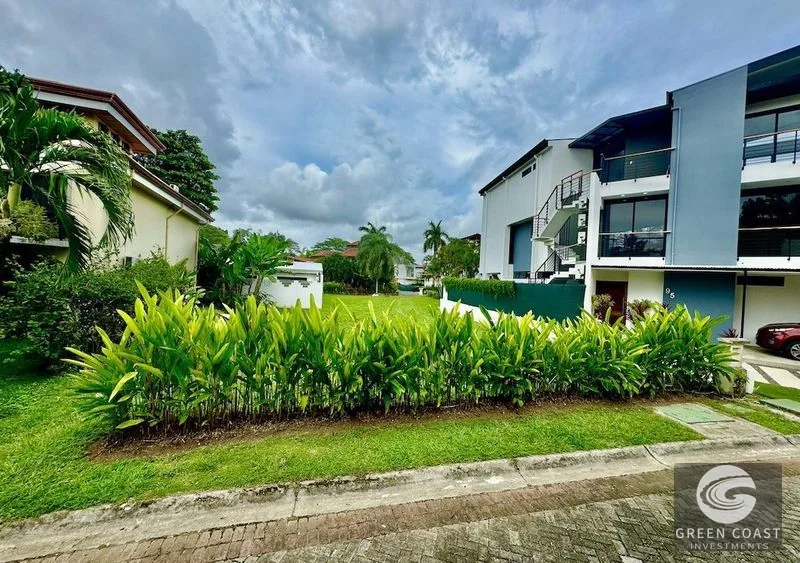 Exclusive Beachfront Lot in Hermosa Palms: Build Your Dream Home in a Gated Community — view 3, Costa Rica, Costa Rica