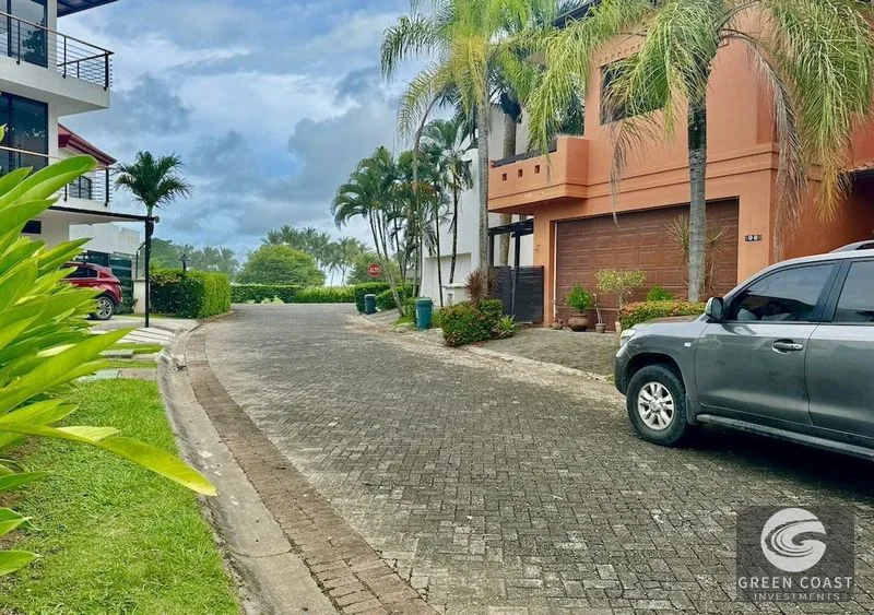 Exclusive Beachfront Lot in Hermosa Palms: Build Your Dream Home in a Gated Community — view 4, Costa Rica, Costa Rica