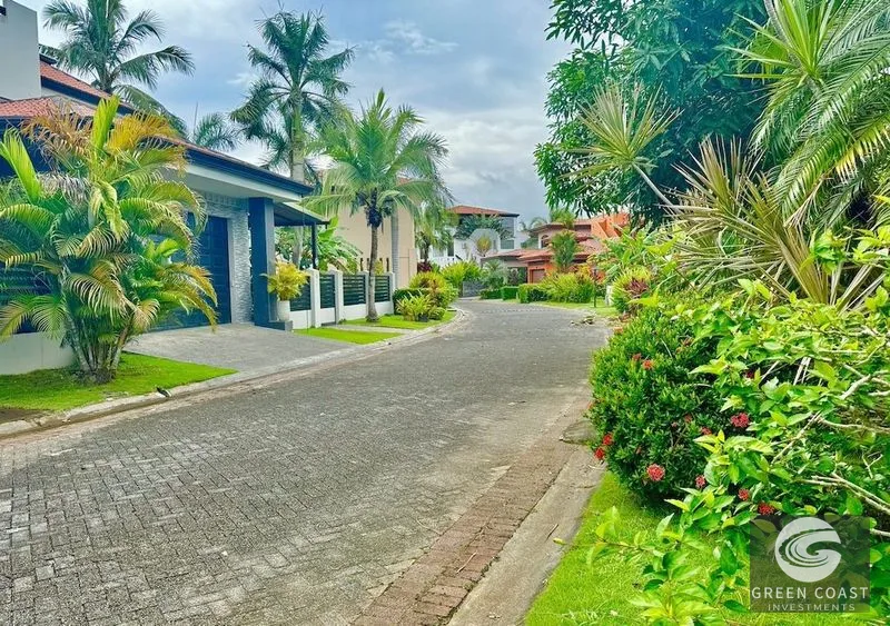Exclusive Beachfront Lot in Hermosa Palms: Build Your Dream Home in a Gated Community — view 5, Costa Rica, Costa Rica