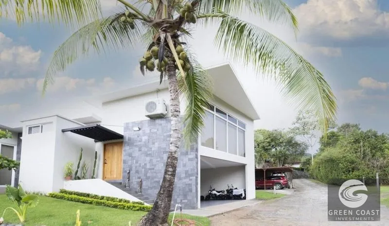Modern 3-Bed Home in Gated Loma Del Mar, Playa Hermosa – Fully Furnished & Ready! — view 2, Jacó, Garabito, Costa Rica