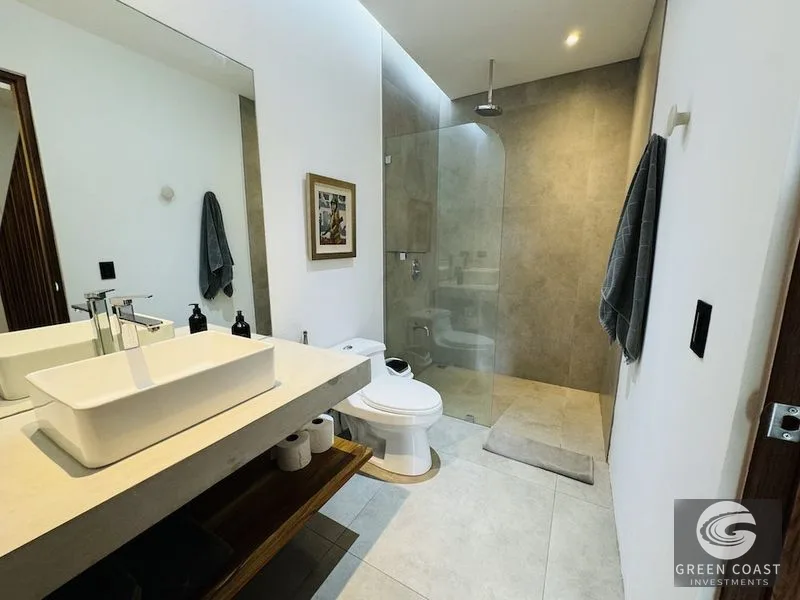 Eco-Luxury 3-Bed Home Near Hermosa Beach w/ Pool & Ocean Glimpses — view 39, Costa Rica
