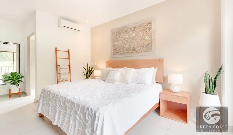 Jaco Beach Condo: Renovated 3-Bed Oasis with Pool, Nature Views & Steps to Sand — view 1, Jacó, Garabito, Costa Rica
