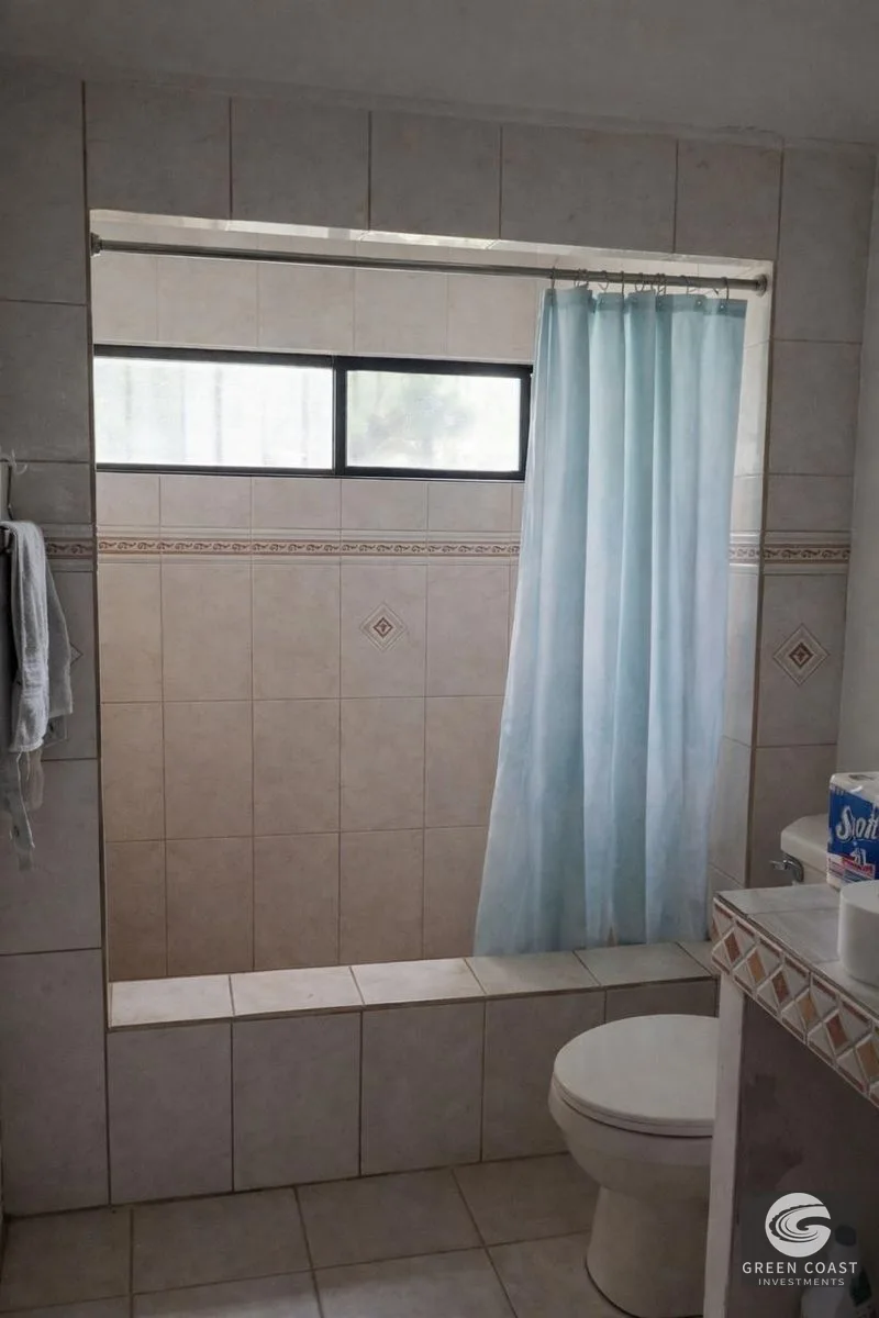 Affordable Hermosa home in walking distance to town and beach