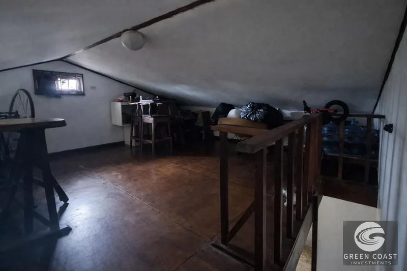 Affordable Hermosa home in walking distance to town and beach
