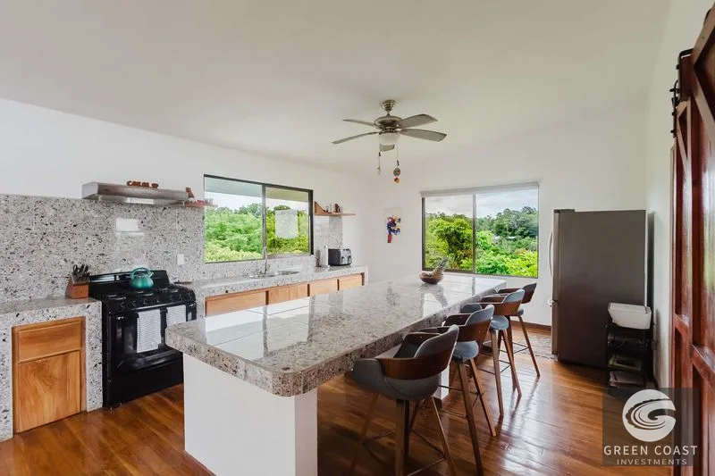 Solar Mountain Retreat: Infinity Ocean Views, Off-Grid Luxury & Serenity Near Quepos — view 14, Quepos, Parrita, Costa Rica
