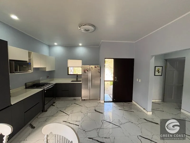 Coastal Oasis: 2-Bed Home with Expansive Lot, Room for Pool & Views Near Parrita Beaches — view 4, Parrita, Parrita, Costa Rica