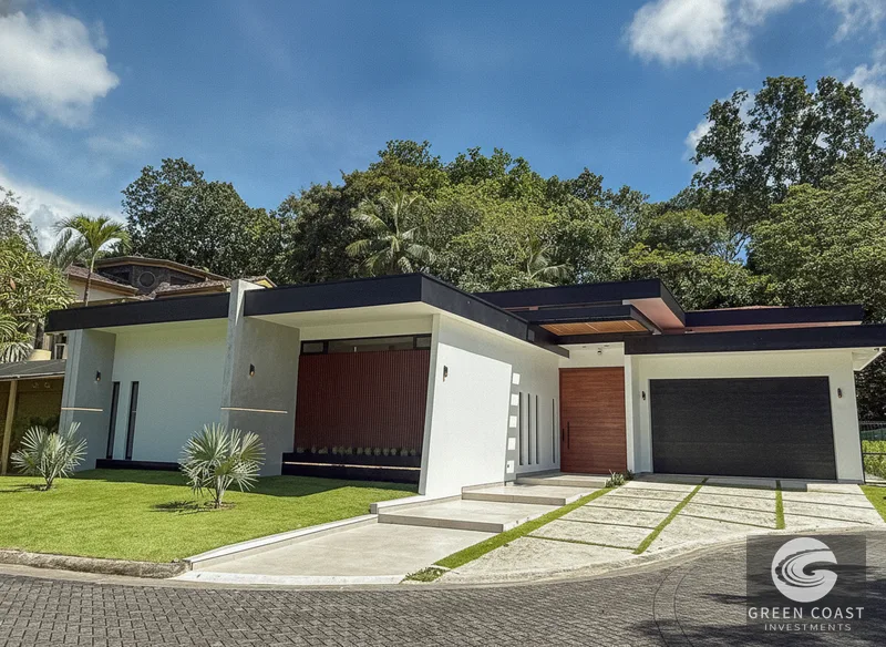 Herradura Luxury Villa: Gated, Furnished, Private Pool – Steps to Beach — view 10, Playa Herradura, Garabito, Costa Rica