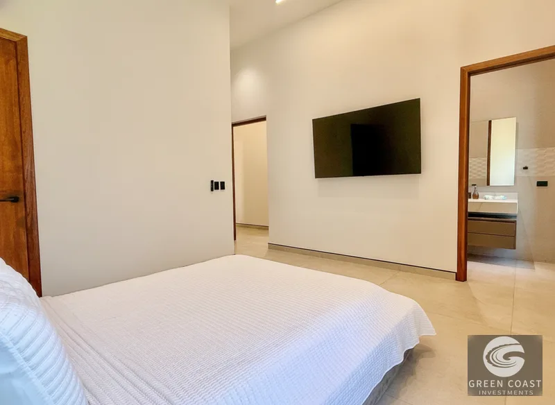 Herradura Luxury Villa: Gated, Furnished, Private Pool – Steps to Beach — view 29, Playa Herradura, Garabito, Costa Rica