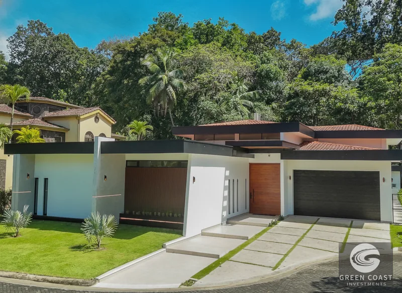 Herradura Luxury Villa: Gated, Furnished, Private Pool – Steps to Beach — view 31, Playa Herradura, Garabito, Costa Rica