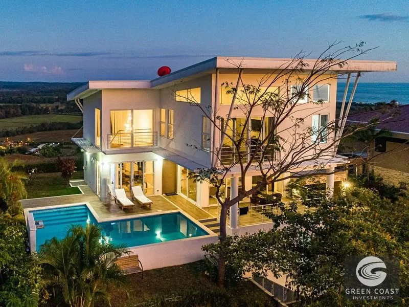 Luxury Ocean-View Retreat in Playa Hermosa: Infinity Pool & Rainforest Serenity — view 7, Jacó, Costa Rica