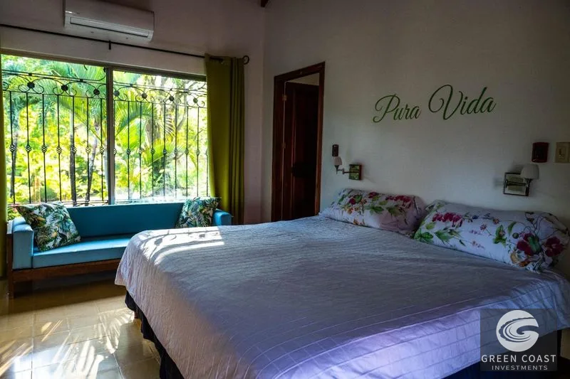 Ojochal Luxury Estate: Ocean, Mountain & Valley Views with Eco-Conscious Design — view 25, Ojochal, Ojochal, Costa Rica