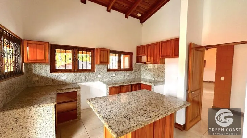 Luxury Colonial Estate: 1.4 Acres of Private Paradise Near Marina Pez Vela, Quepos — view 6, Quepos, Costa Rica