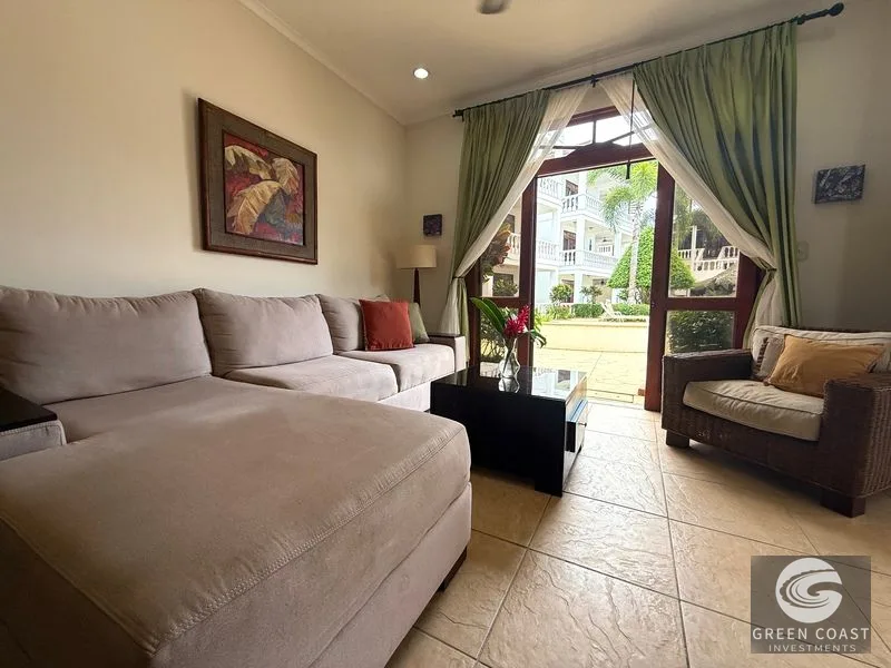 Jaco Beachfront Condo: Fully Furnished 2-Bed, Poolside Luxury in Gated Community — view 4, Jacó, Garabito, Costa Rica